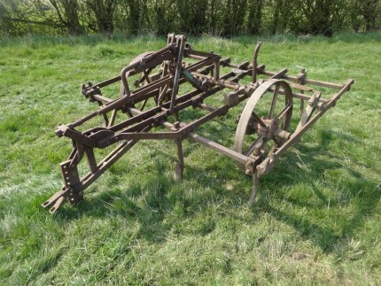 Nicholsons YR Cultivator