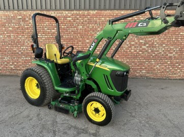 John Deere 3520 an MX Front Loader