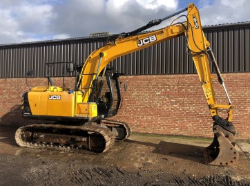 JCB JS130