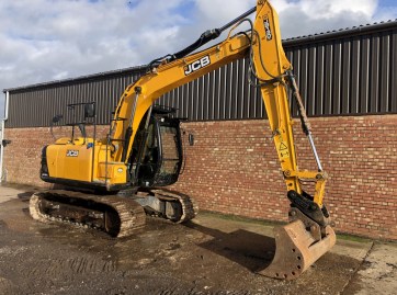 JCB JS130
