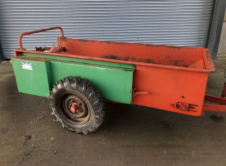 Halls Engineering Spreader