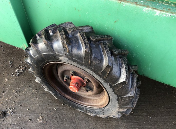 Halls Engineering Spreader