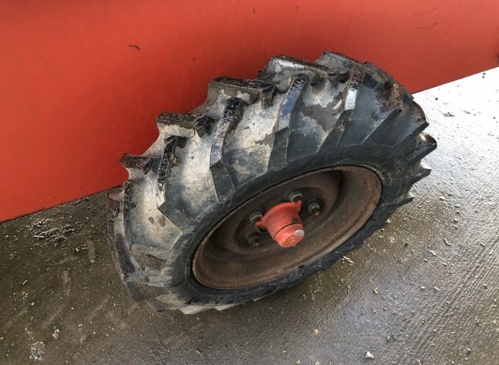 Halls Engineering Spreader