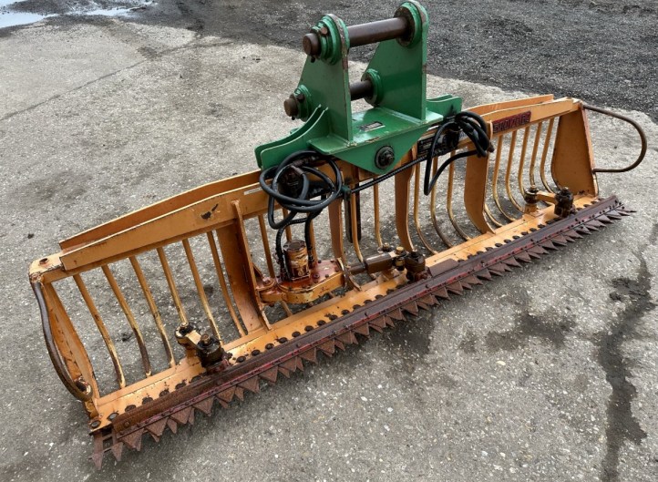 Michaelis Weed Bucket