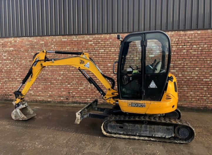 JCB 8030