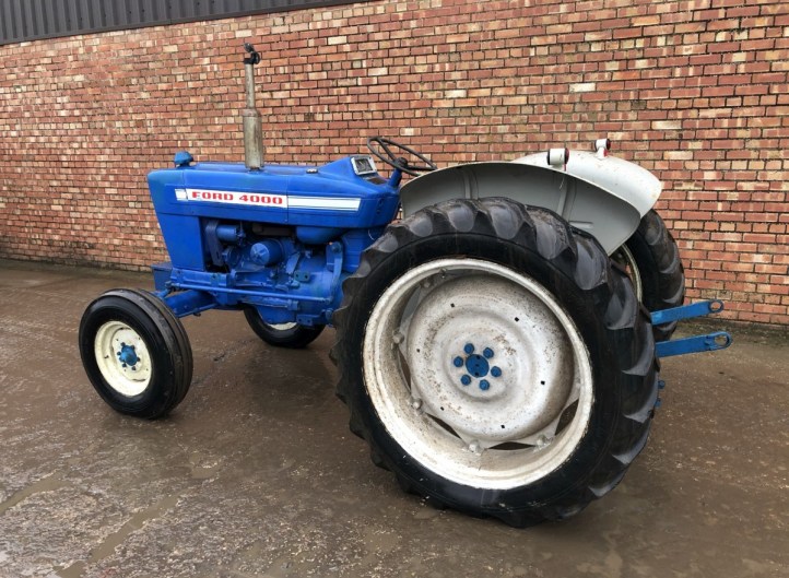 Ford 4000